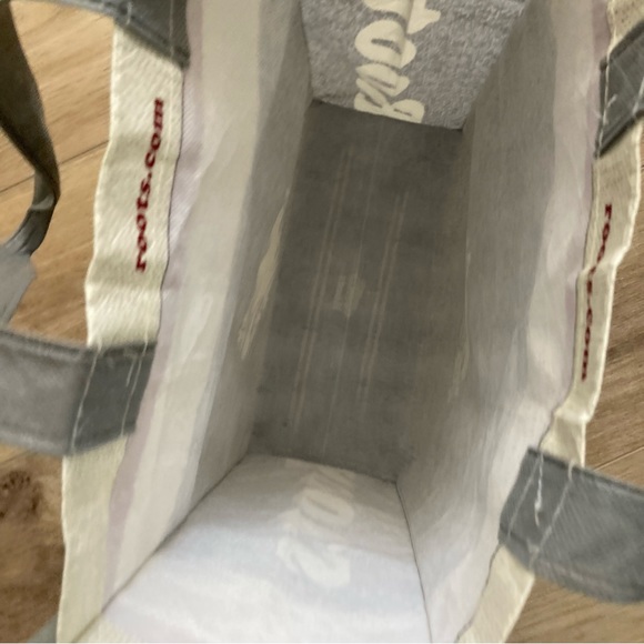 ROOTS Bag - Picture 8 of 12